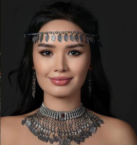 Гульсезім Алтайбекова Гульсезім Алтайбекова